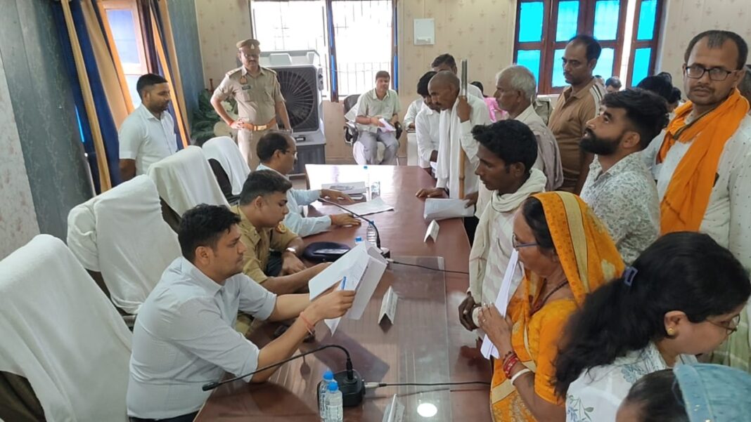 शिकायतकर्ता को छोटी-छोटी समस्याओं के लिए परेशान न करें लेखपाल