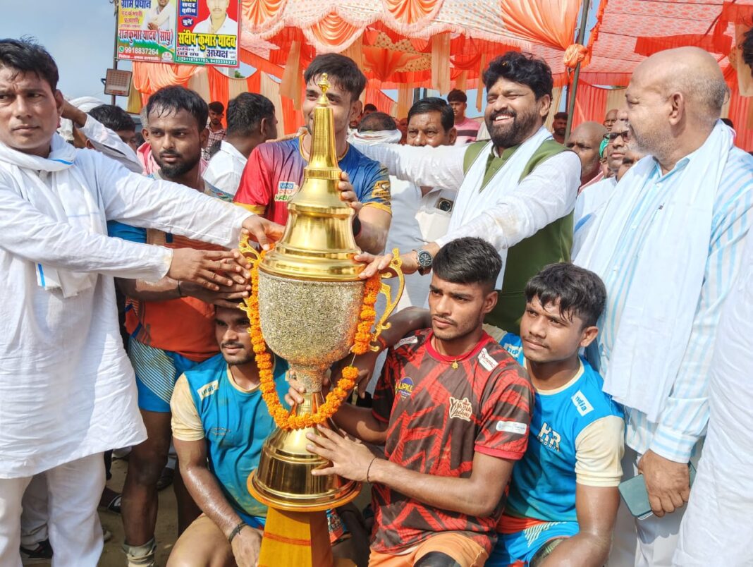 भारत की उन्नति में युवाओं का बड़ा हाथ हैः प्रो. सानंद सिंह