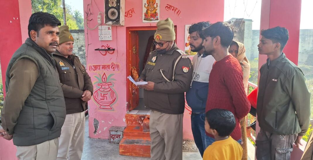 दो मंदिर का ताला तोड़कर हजारों की चोरी
