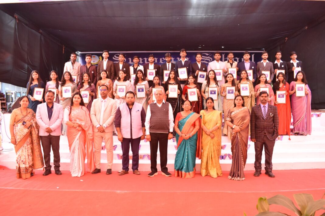विद्यालय केवल शिक्षा प्रदान करने का केंद्र नहीं, बल्कि व्यक्तित्व निर्माण की पाठशाला है