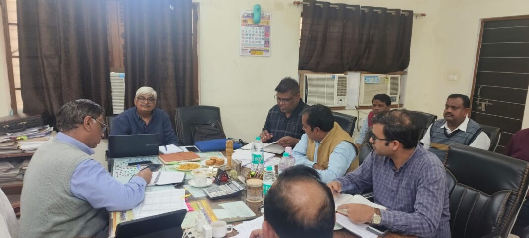 डायरेक्टर एवं मुख्य अभियंता ने व्यवस्थाओं का लिया जायजा