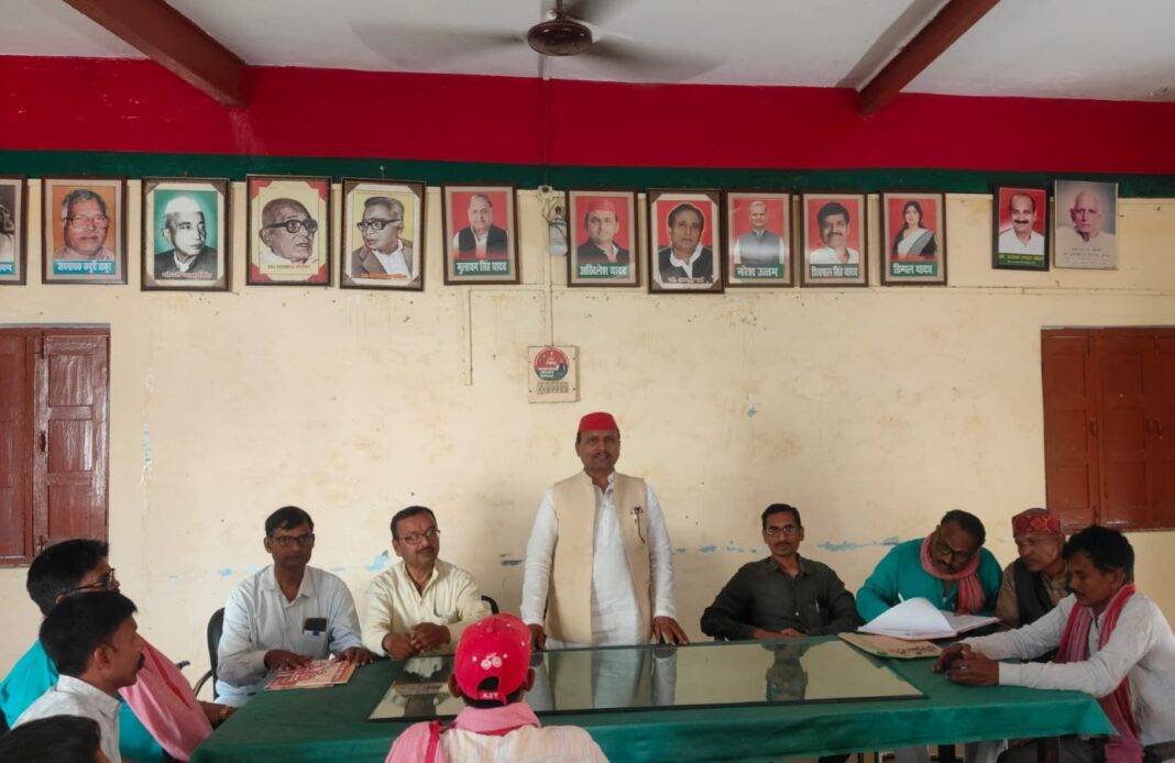 सपा हमेशा गरीबों और पिछड़ों के हक और उनके सम्मान की लड़ाई लड़ती रही है