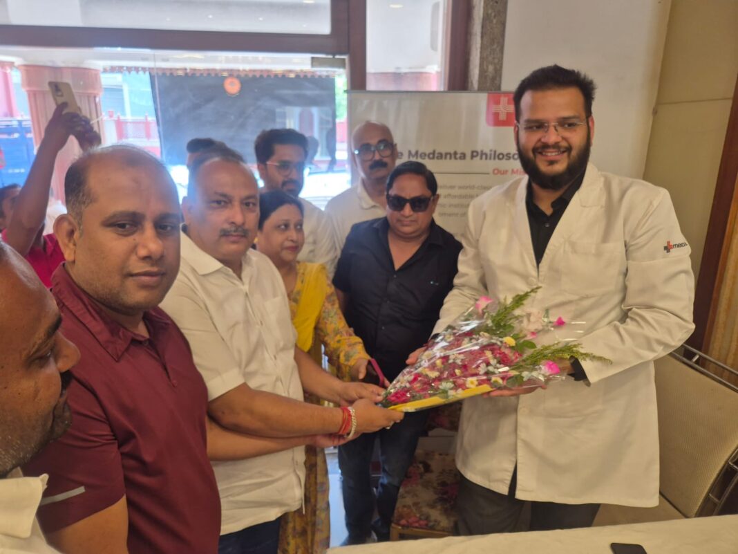 व्यापार मंडल की ओर से मेदांता ग्रुप ने लगाया फ्री जांच शिविर
