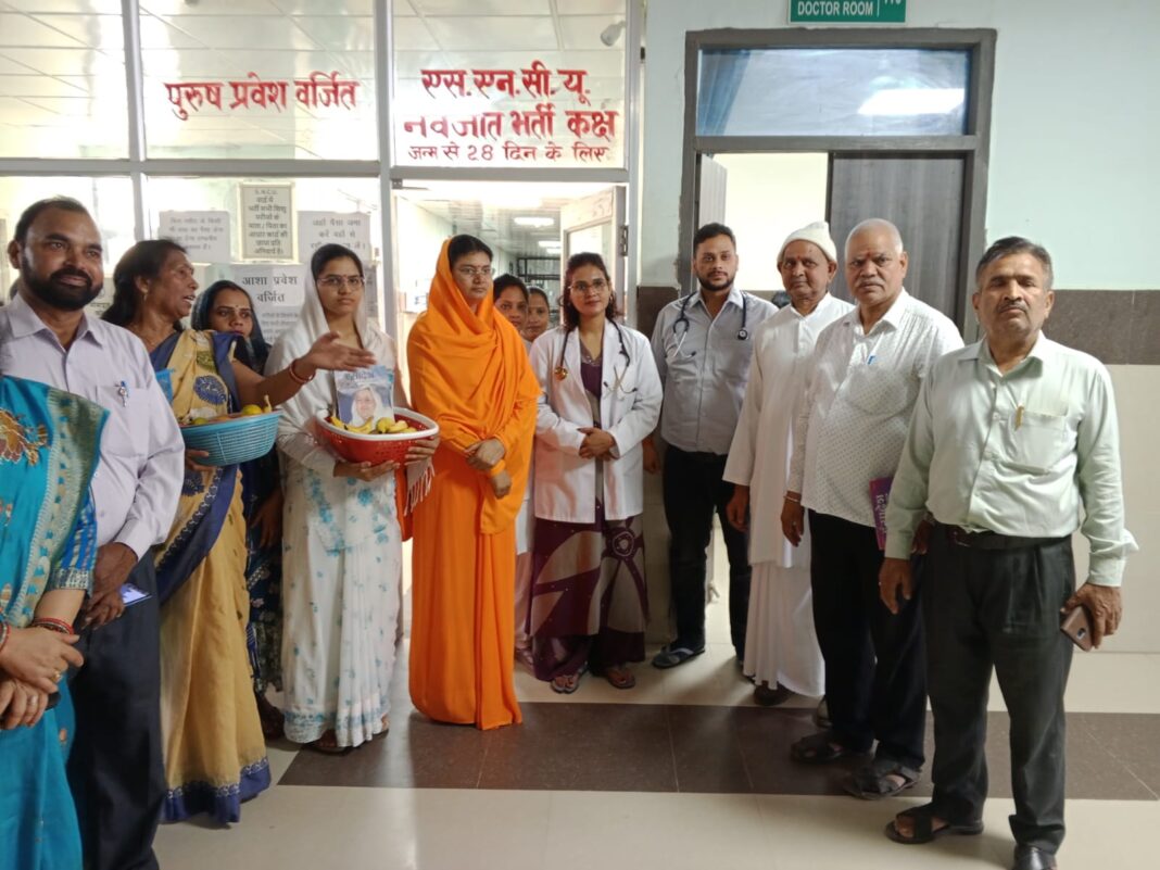 सेवा से ही व्यक्ति महान बनता है
