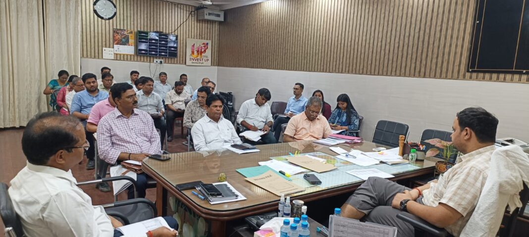 फार्मर रजिस्ट्री के कार्य में लगे कर्मचारियों की छुट्टी निरस्त