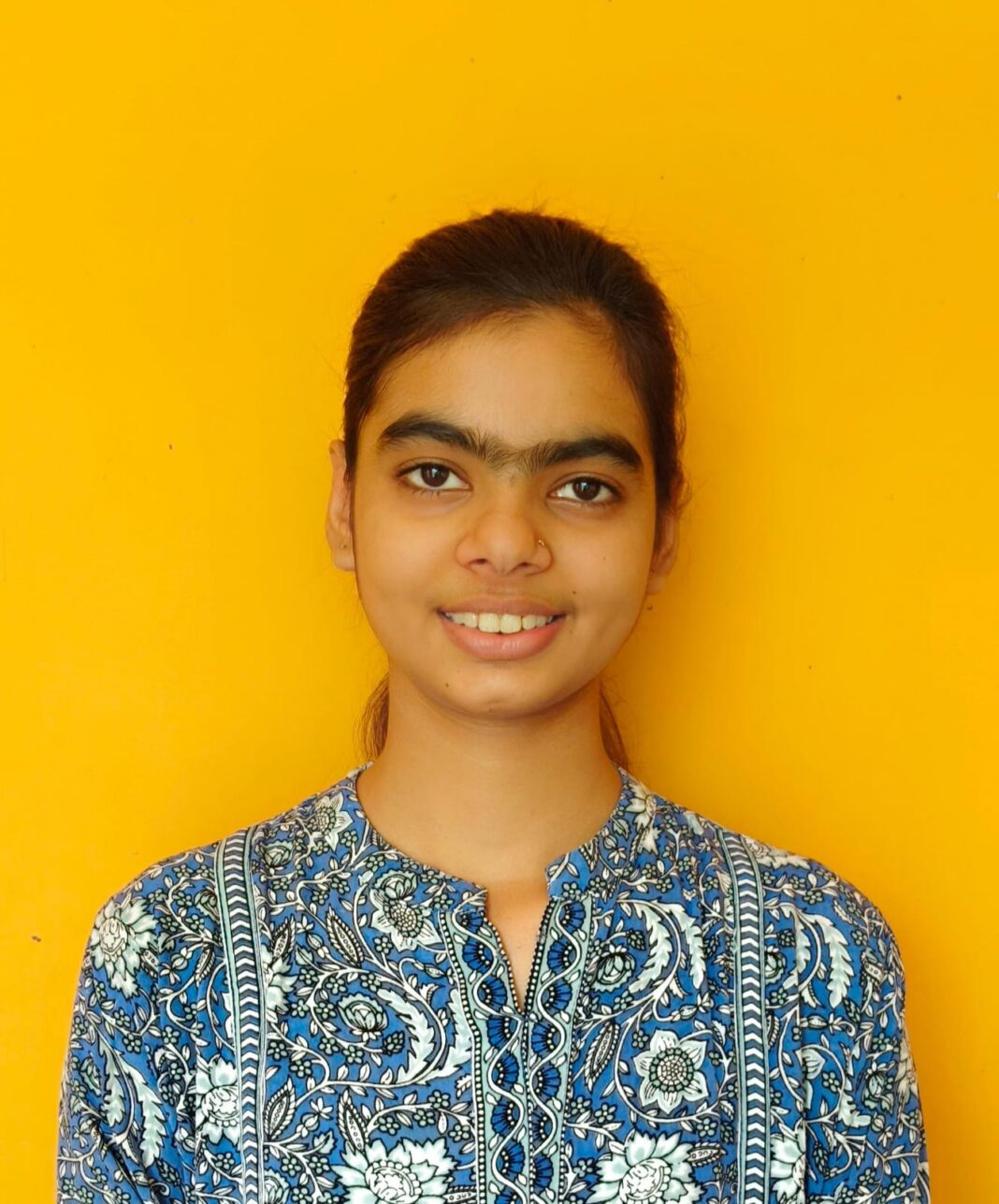 आरएस कान्वेंट स्कूल की छात्रा जागृति तिवारी ने 96 प्रतिशत अंक लाकर बनी स्कूल टापर