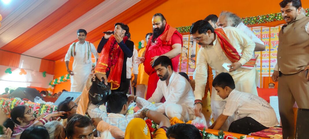 भारत हमेशा से विश्व गुरु रहा है और सनातन संत परंपरा को लेकर चल रहा हैः भवानीनंदन
