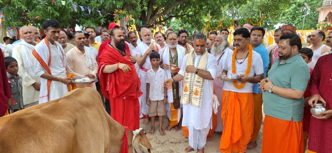 हथियाराम मठ में मनाया गया ब्रह्मलीन महंत बालकृष्ण यति का निर्वाण दिवस
