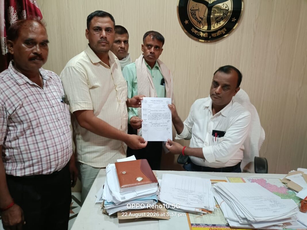 लेखपालों ने किया थाना दिवस का बहिष्कार